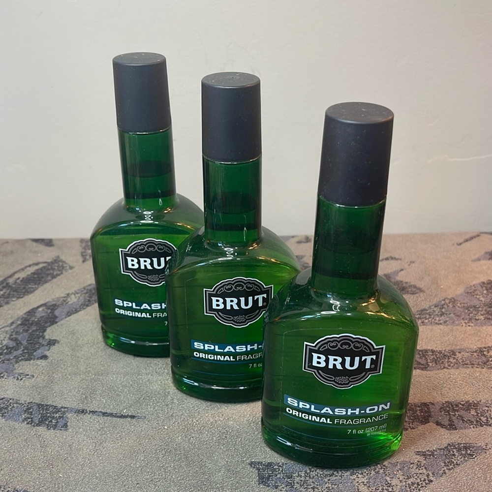 Brut splash on original fragrance after shave.